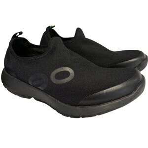 OOFOS- OOmg Low eeZee Black Recovery sneaker shoes- Women's size 10